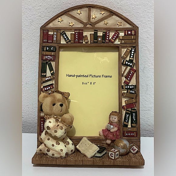 Vintage Hand-painted Picture Frame 3 1/2" X 5โ Resin Material Great for Gifting - Picture 1 of 6